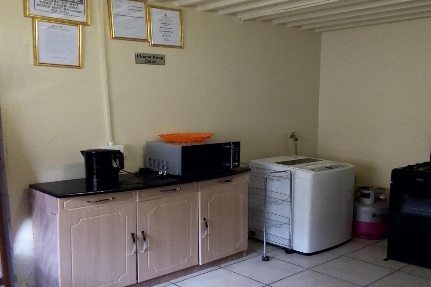 Maluti Backpackers Ξενοδοχείο Phuthaditjhaba Εξωτερικό φωτογραφία